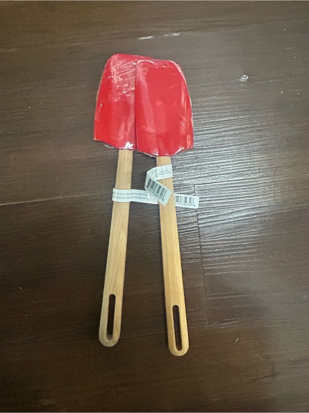 Set of 2 new Le Creuset spatulas red